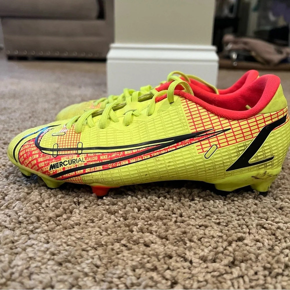 Nike Jr. Mercurial Vapor 14 Academy FG/MG, Size 3.5Y - Picture 4 of 9